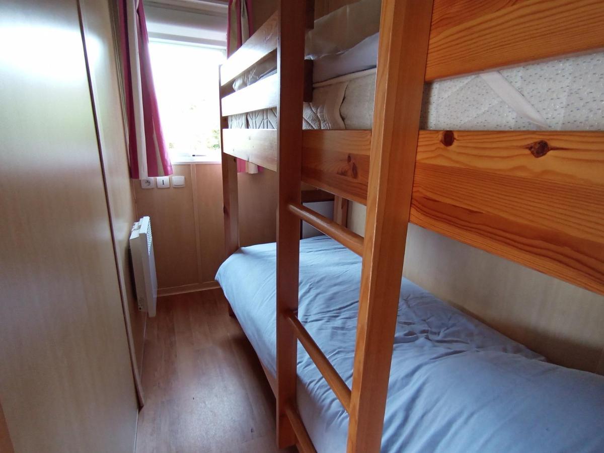 Les Maisonnettes Du - Base De Loisirs * Lavare