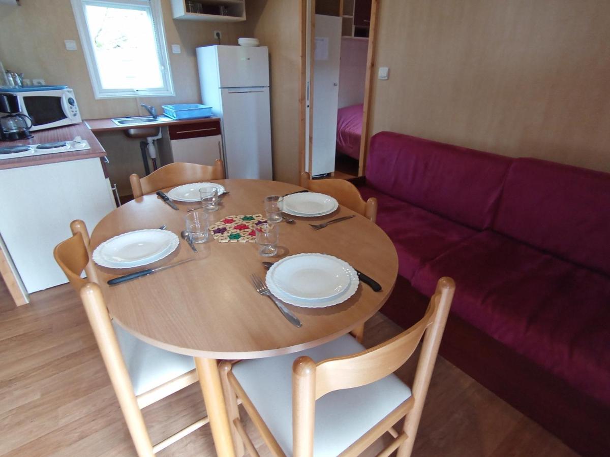 Les Maisonnettes Du - Base De Loisirs Campsite Lavare