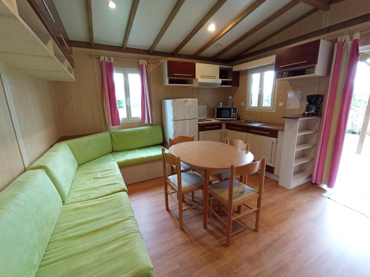 Campsite Les Maisonnettes Du - Base De Loisirs Lavare