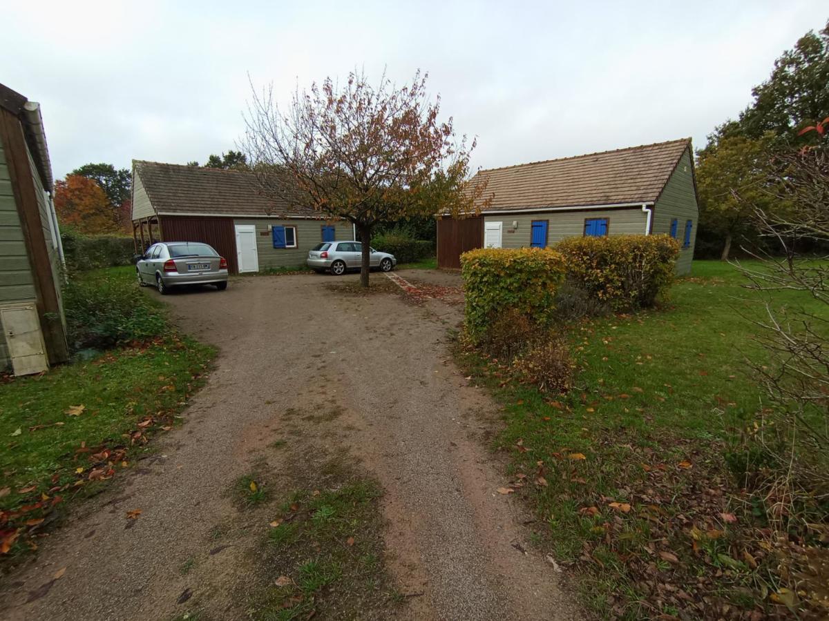 Camping Les Maisonnettes Du - Base De Loisirs Lavare