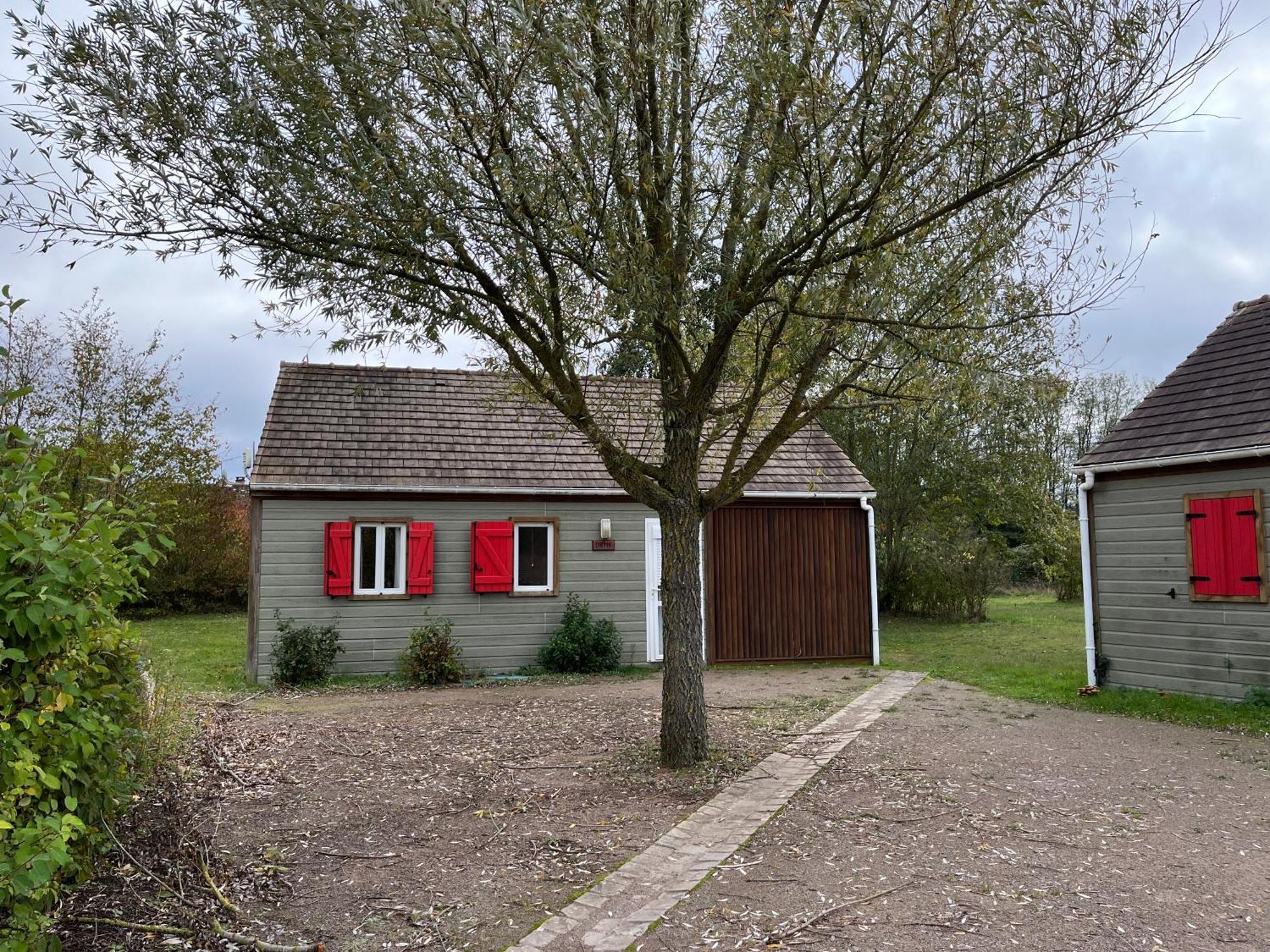 Campsite Les Maisonnettes Du - Base De Loisirs *